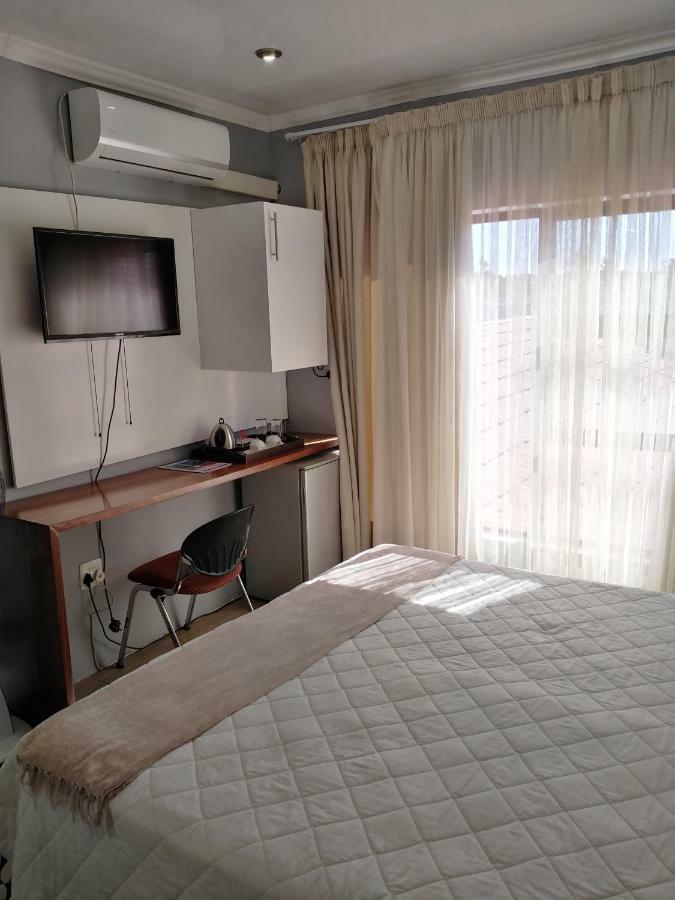 On Hill Lodge Bloemfontein Exterior photo