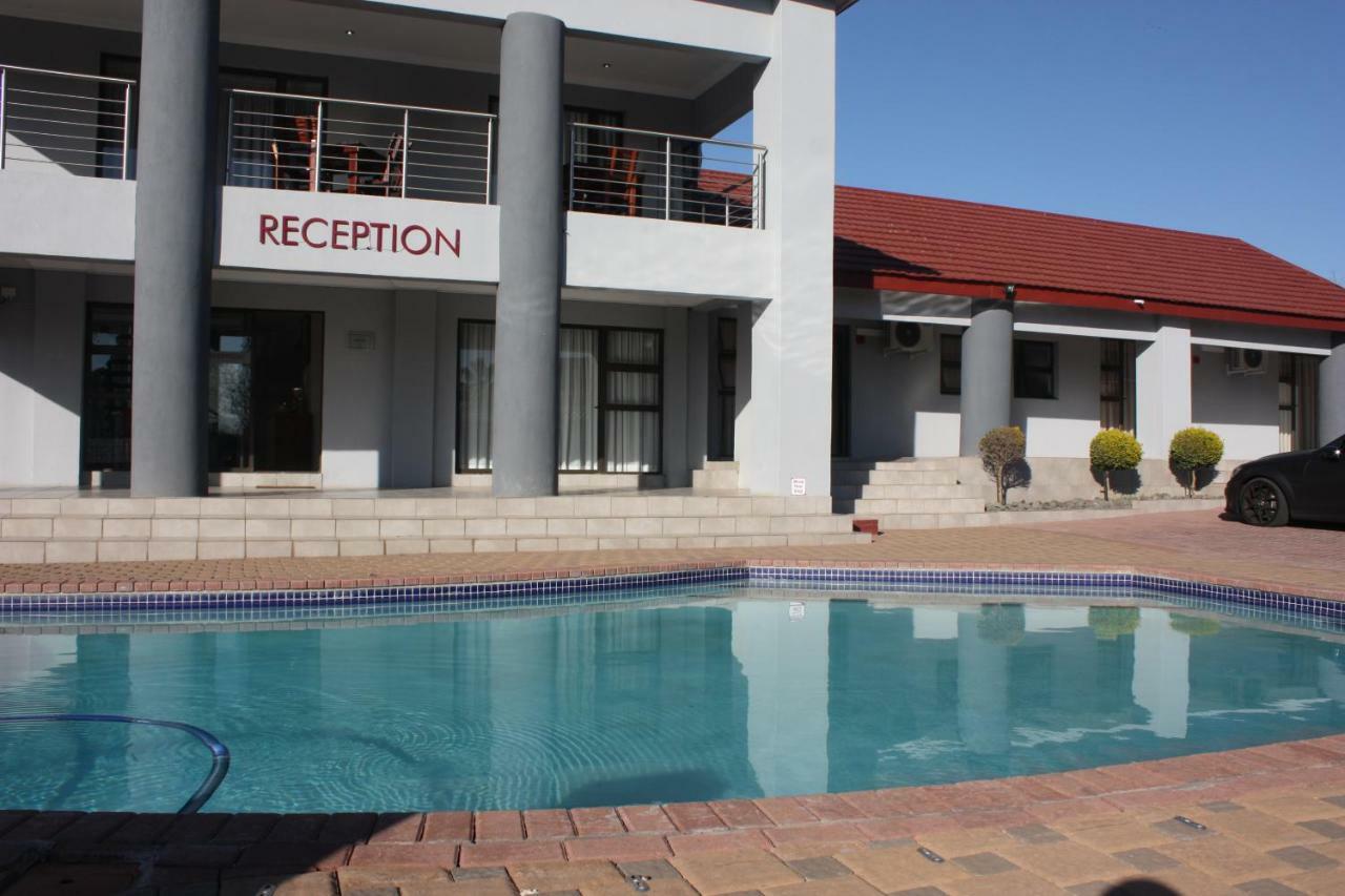 On Hill Lodge Bloemfontein Exterior photo